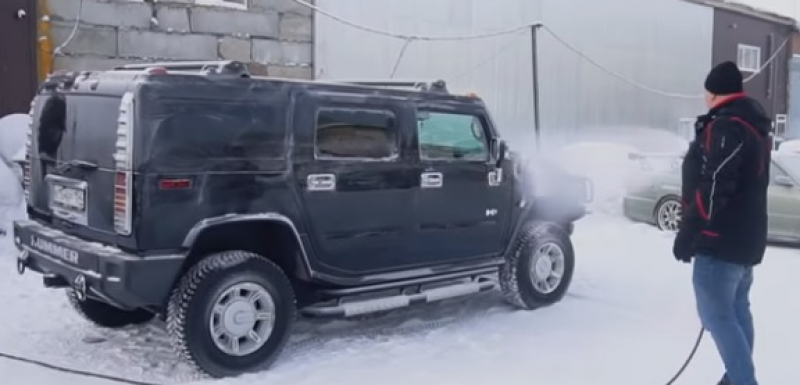 Измиха кола при -40-градусов студ, резултатът е удивителен ВИДЕО