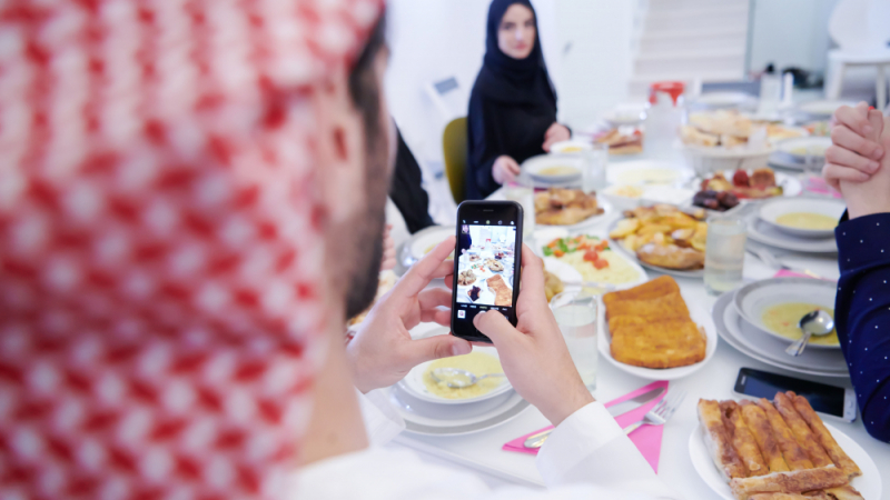 Позволените и забранените неща за гости на арабско семейство