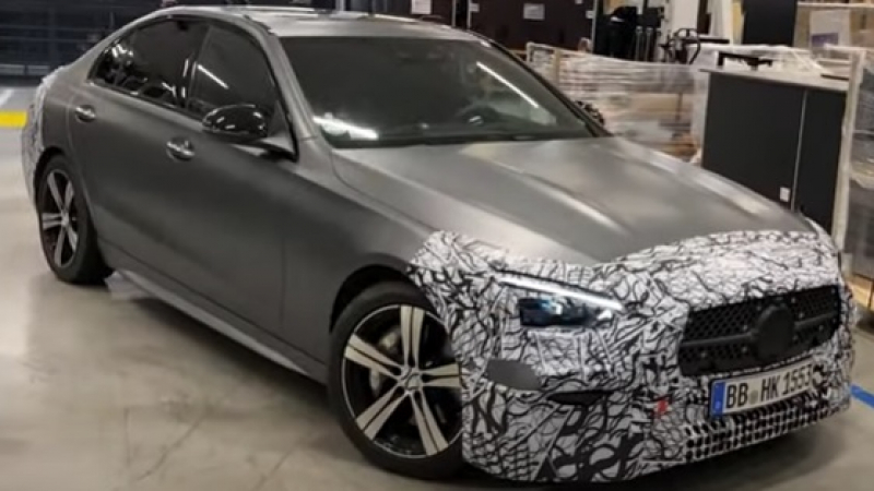 Разсекретиха салона на новия Mercedes-Benz C-класа ВИДЕО