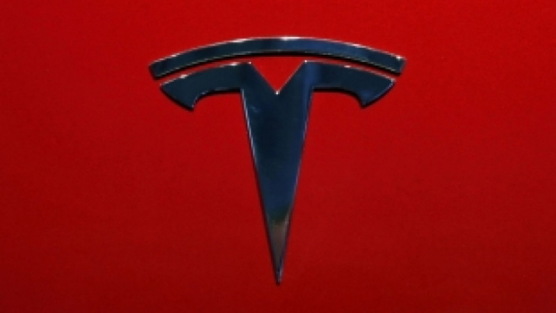 Tesla пуска нов бюджетен електромобил