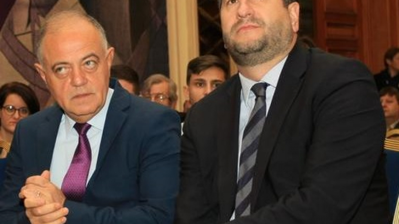 Атанас Атанасов издаде, че ДБ чака мандат от Радев за правителство и постави ултиматум на Нинова