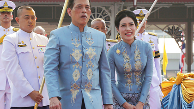 Стана ясна съдбата на кралицата на Тайланд, изчезнала след интимни снимки 