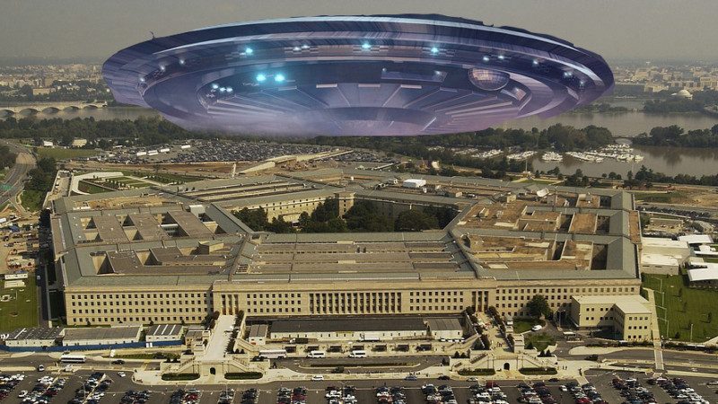 Пентагонът шокиращо: Съхраняваме останки от НЛО и провеждаме тестове с тях