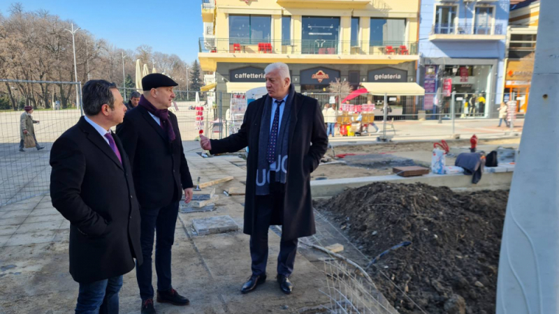 Кметът на Пловдив провери напредъка на „Форум Север“