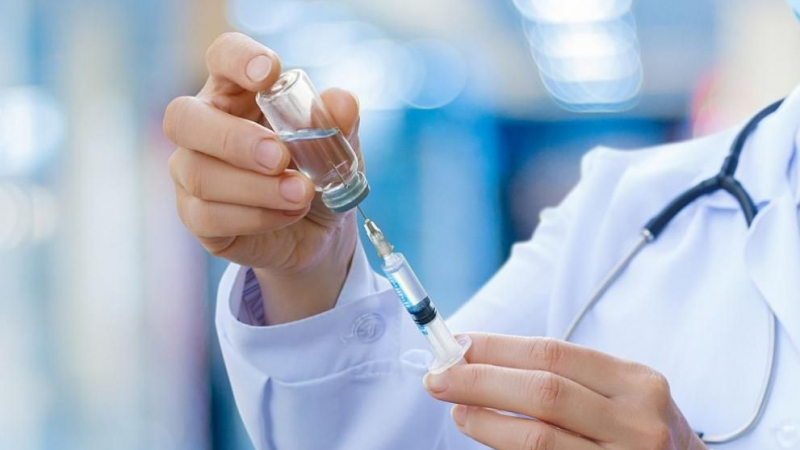 Лекар разкри кои са най-опасните странични ефекти при COVID ваксините