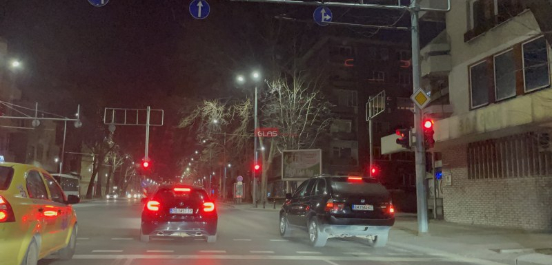 Среднощен екшън в Пловдив вдигна на крак полицията ВИДЕО