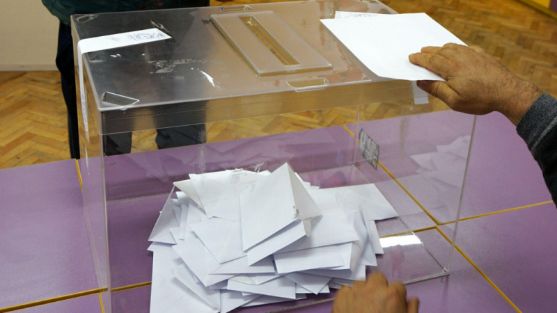 Висока избирателна активност на референдума в Обзор