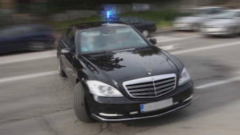 Извънредна ситуация с кола на НСО в София