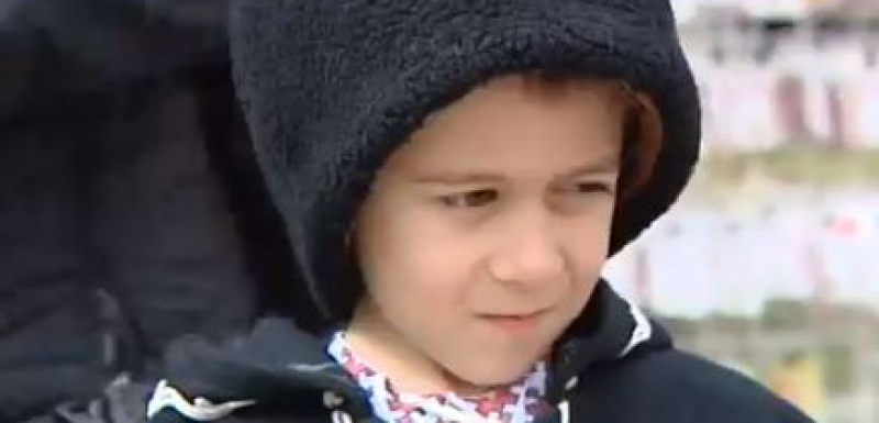 Това момченце предизвика фурор пред щанд за мартеници в София ВИДЕО 