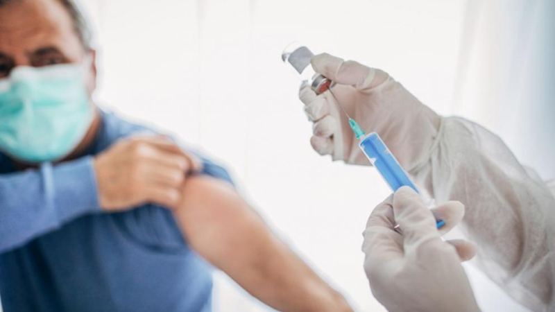 Учени разкриха как доза от ваксина срещу COVID-19 намалява риска от хоспитализация
