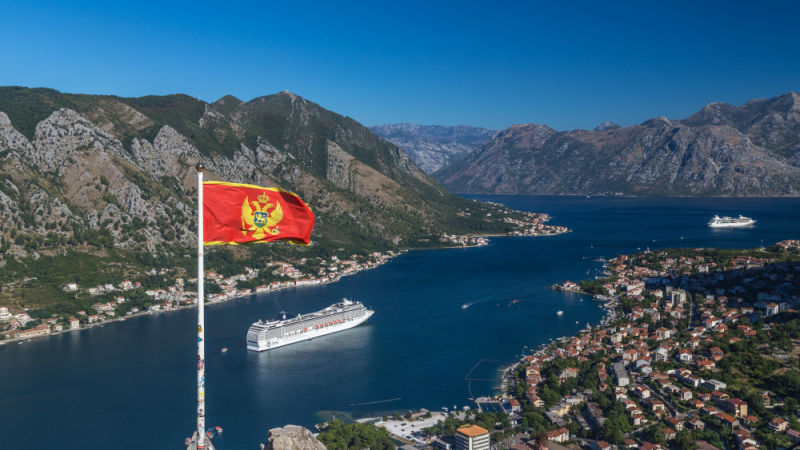 По-строги правила: В Черна гора се влиза само със...