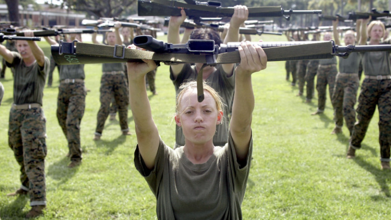 Пентагонът погнусен от водещ на Fox News, роптал срещу жените в армията