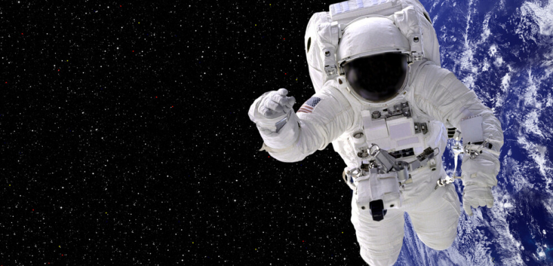 НА ЖИВО: Астронавтите на NASA излязоха в открития Космос