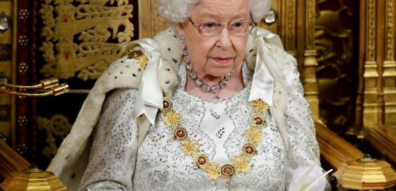 Кралица Елизабет II рода с африканка, баща й е вожд в Нигерия СНИМКИ