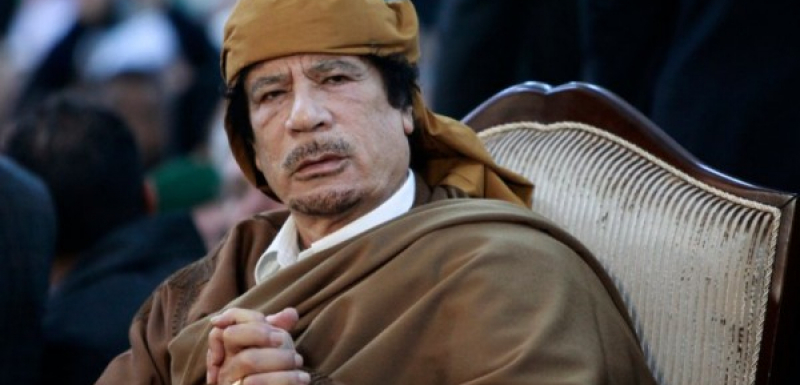 Това е най-луксозната кола, в която се е возил Муамар Кадафи ВИДЕО