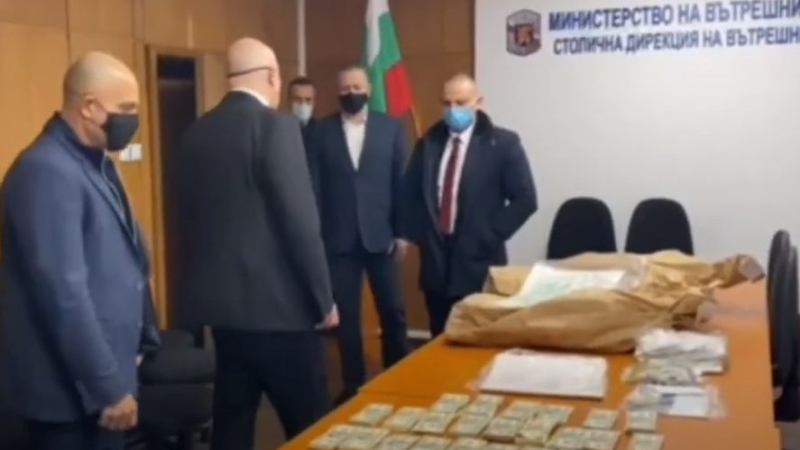 Иван Гешев съобщи за мощен удар по мафията за фалшиви пари ВИДЕО