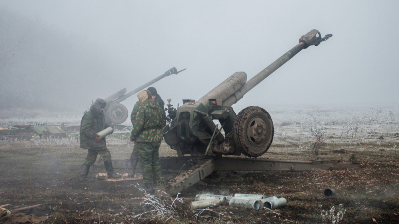 Украински войски попаднаха в "котел" на опълченците и спряха офанзивата в Донбас