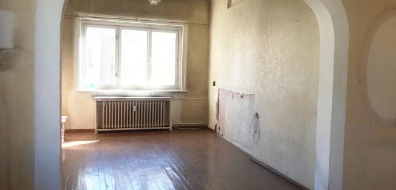 Отмъстителна наемателка направи черна магия на апартамент в София, хазяите в шок