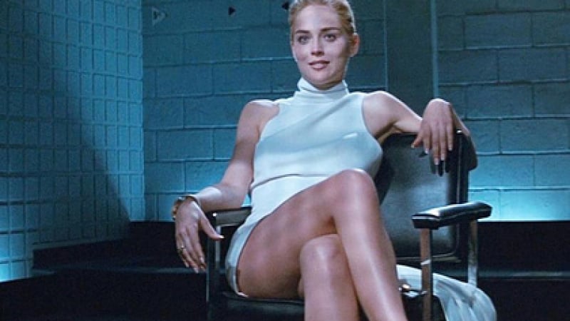 Шарън Стоун разкри защо е без бикини в култовата секс сцена от „Първичен инстинкт" ВИДЕО 18+