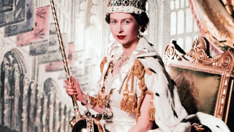 Какво не знаем за история на кралица Елизабет II СНИМКИ