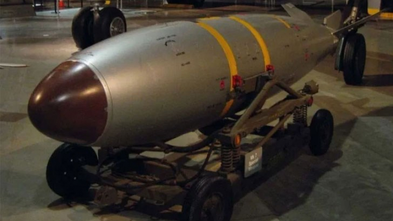 САЩ модернизират основната си термоядрена бомба B61, превръщат я в...