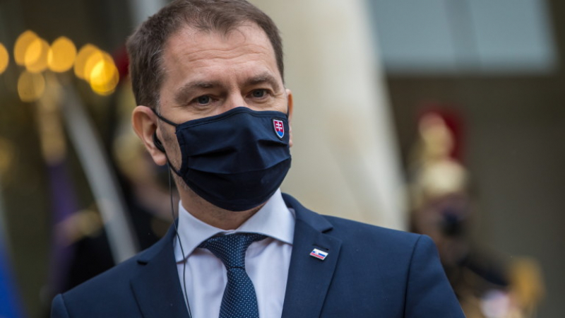 Премиерът на Словакия готов да подаде оставка заради скандала с руската ваксина