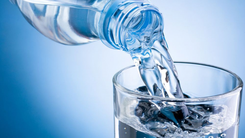 Как да си направите алкална вода и да удължите живота си