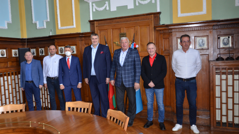 Кметът на Пловдив и Любомир Ганев обсъдиха организацията за Европейското първенство по волейбол в Пловдив