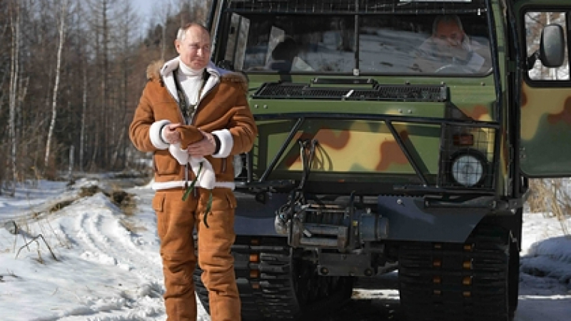 US модна критичка похвали фотосесията на Путин в тайгата ВИДЕО
