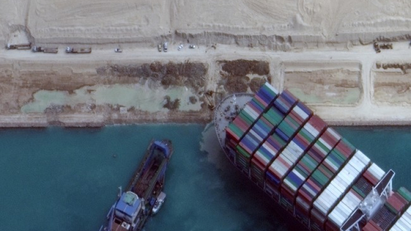 Китай видя алтернатива на Суецкия канал през Русия