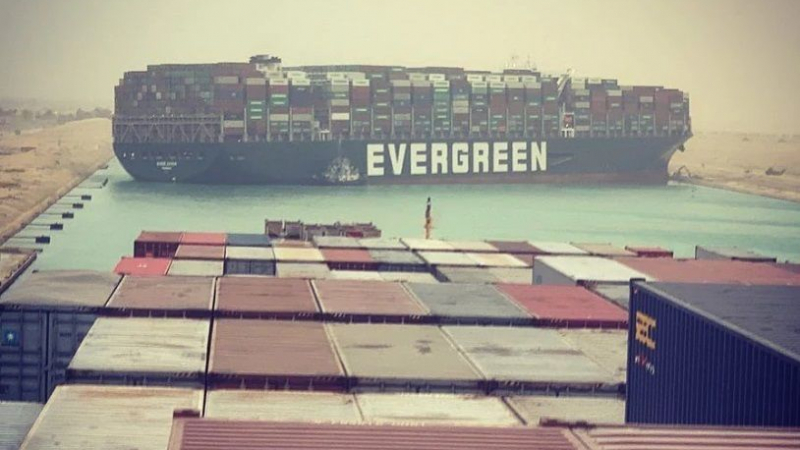 Кризата в Суецкия канал доказва колко е крехка световната икономика