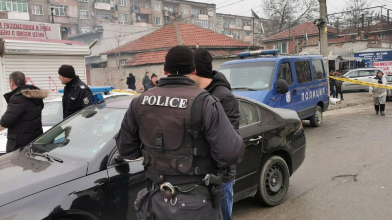 Полиция нахлу в Столипиново, махалата притихна, ето какво се е случило ВИДЕО 
