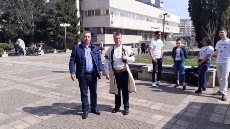ВМРО – София област закриха предизборната кампания с Илия Луков в Ботевград