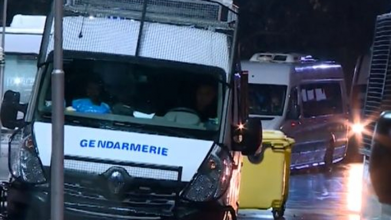 Странна ситуация с линейка пред "Арена Армеец" 