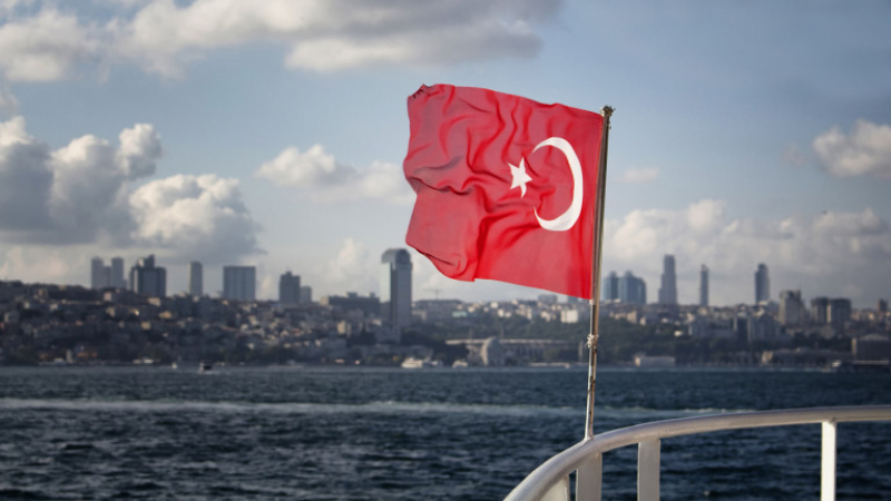 В Турция арестуваха 10 адмирали от запаса заради...