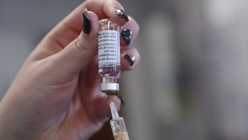 СЗО категорично: Ползите от ваксината на "Астра Зенека" са много повече от рисковете