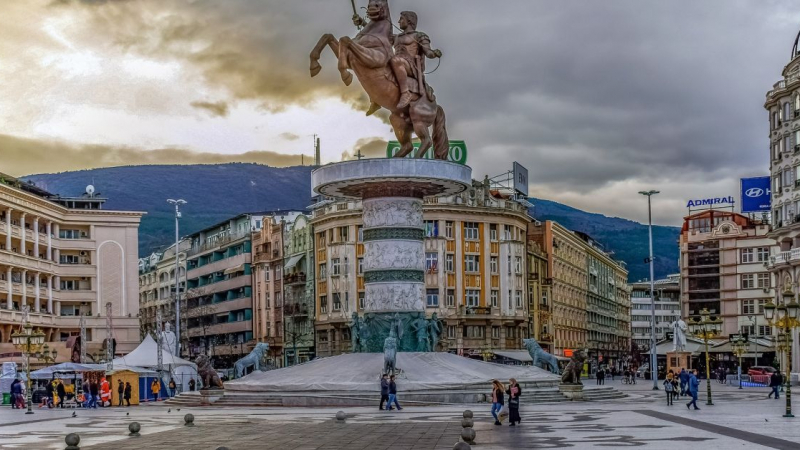 Кметът на Скопие иска да премахне паметник на Александър Македонски