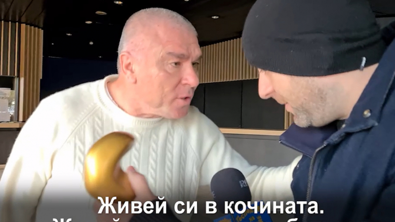 Марешки получи "Златен скункс" и захапа Боби Ваклинов: Живей си в кочината, батинка! ВИДЕО