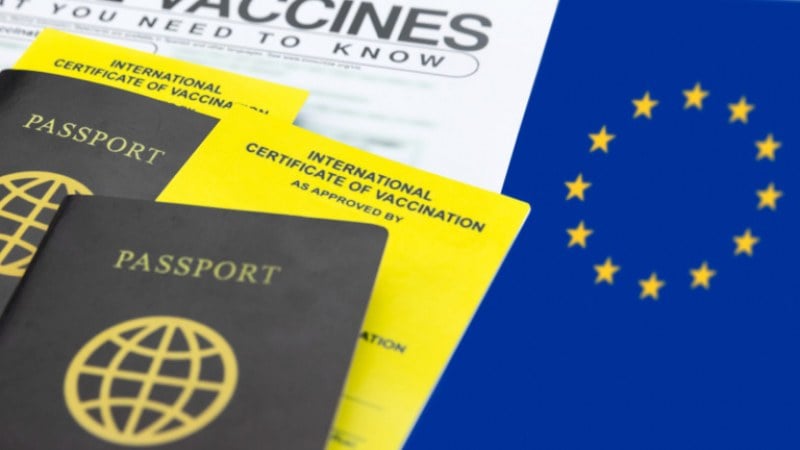 Продават за без пари фалшиви ваксинационни паспорти в интернет 