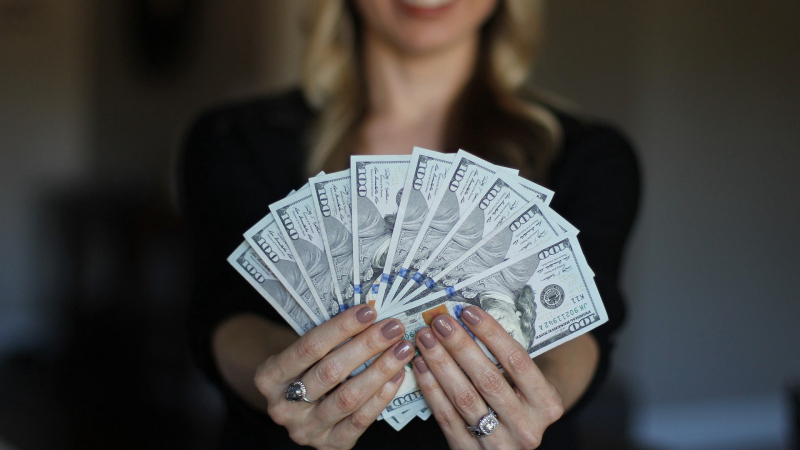 Учени изчислиха с колко пари човек е щастлив