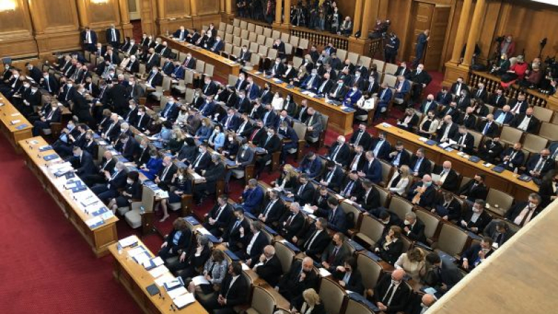 Окончателно: Кворум от 121 депутати ще е нужен и при гласуването на закон