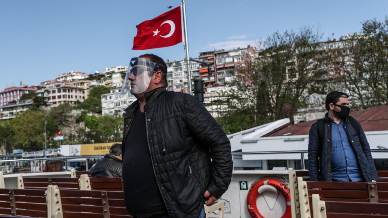 Турция бори К-19 с драконовски мерки