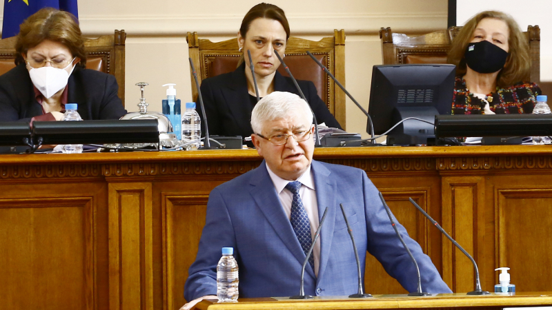 Ананиев в парламента: Кой носи политическата отговорност за актуализацията на бюджета