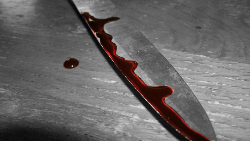 Министърка получи смъртна заплаха с кървав нож