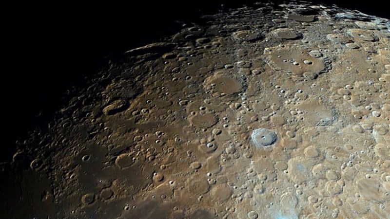 На Луната откриха кораб с извънземни и руините на древни сгради ВИДЕО