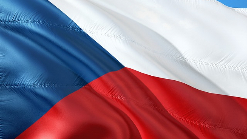 Чешкият сенат се кани да обвини Милош Земан в държавна измяна