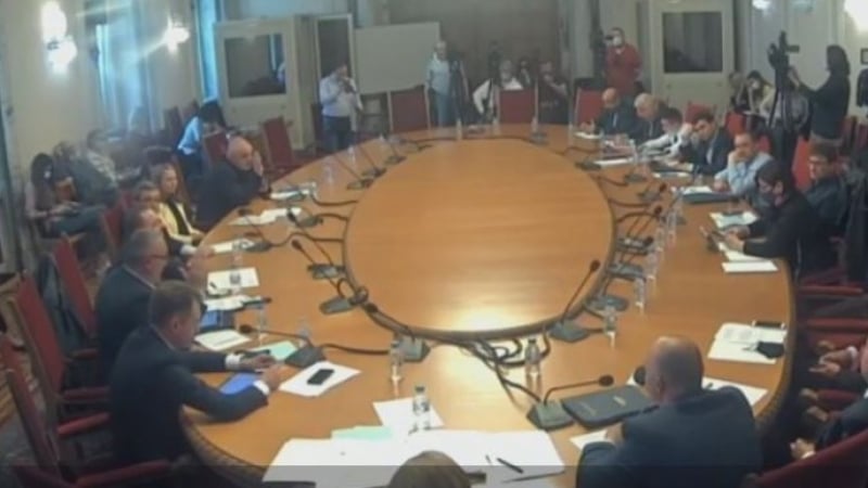 Женска разпра взриви комисия в НС след нахлуването на Манолова в „Булгартрансгаз“!