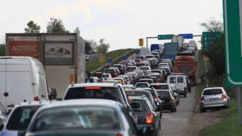 Адът на магистрала "Тракия" от първо лице - 200 км за 6 часа