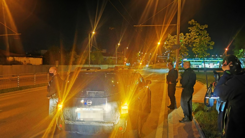 Екшън в Пловдив: Бандит в луда гонка с полицията, рани униформен 