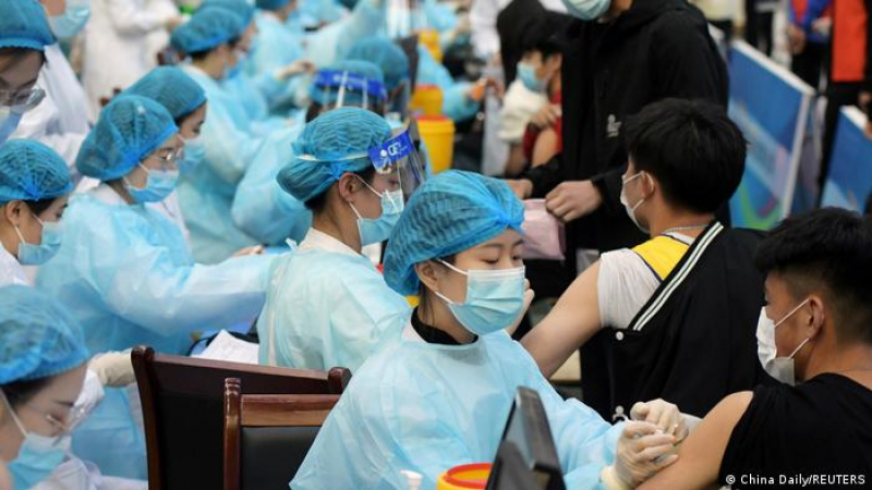 Как мотивират китайците да се ваксинират